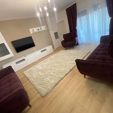 Dreamhill1 Apartment Oradea Exterior photo